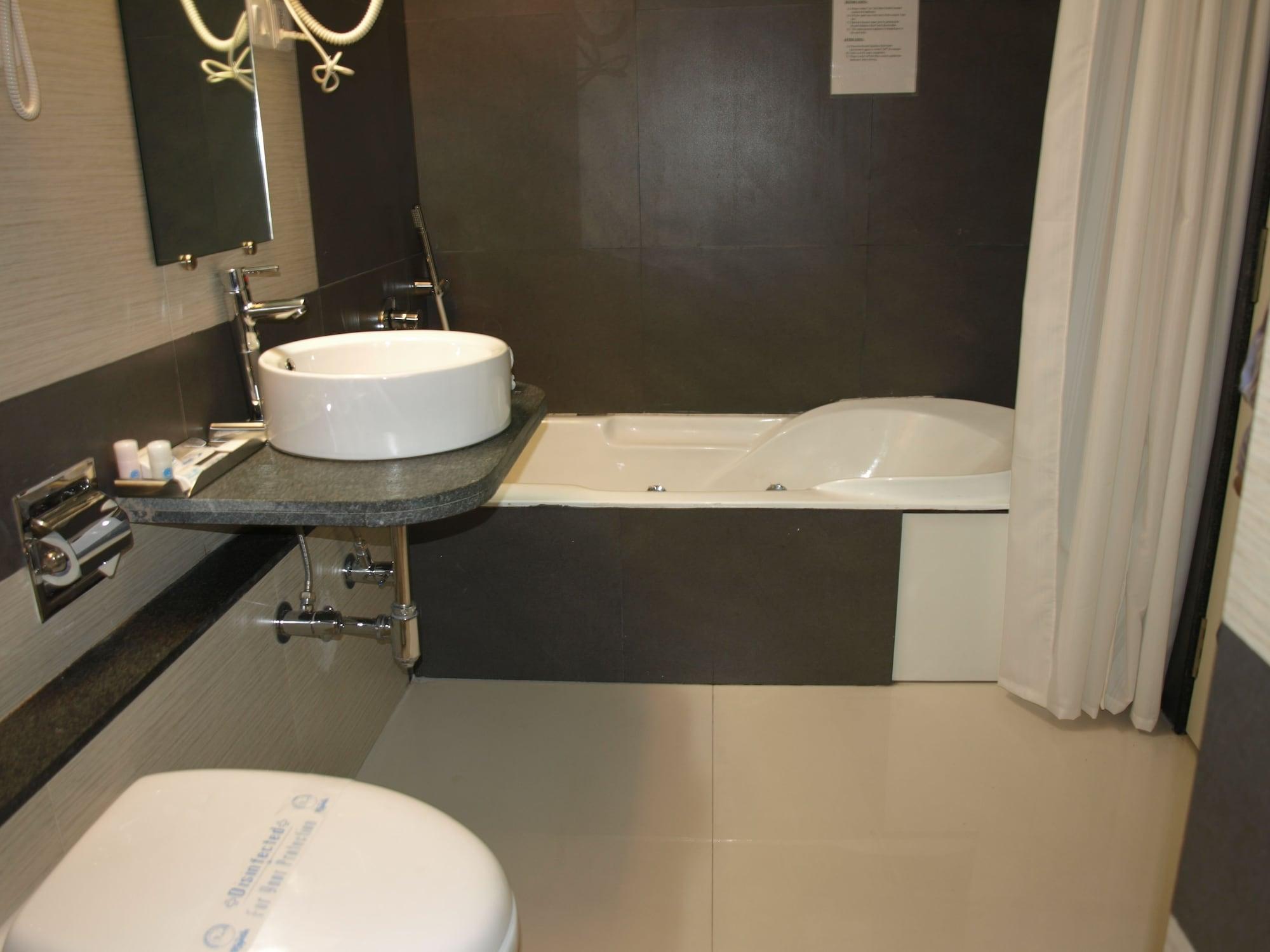 Kapila Business Hotel Pune Ngoại thất bức ảnh