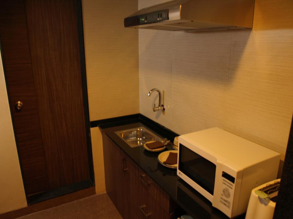 Kapila Business Hotel Pune Ngoại thất bức ảnh